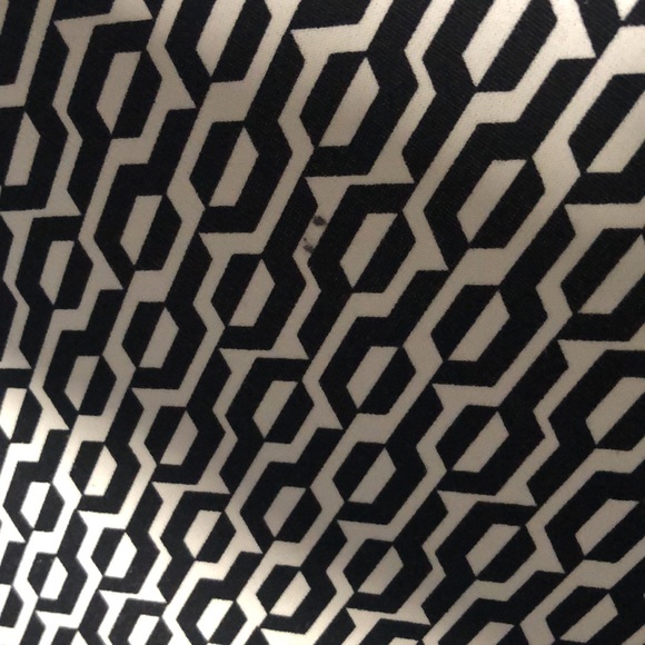 Laundry By Shelli Segal - Picture 6 of 7